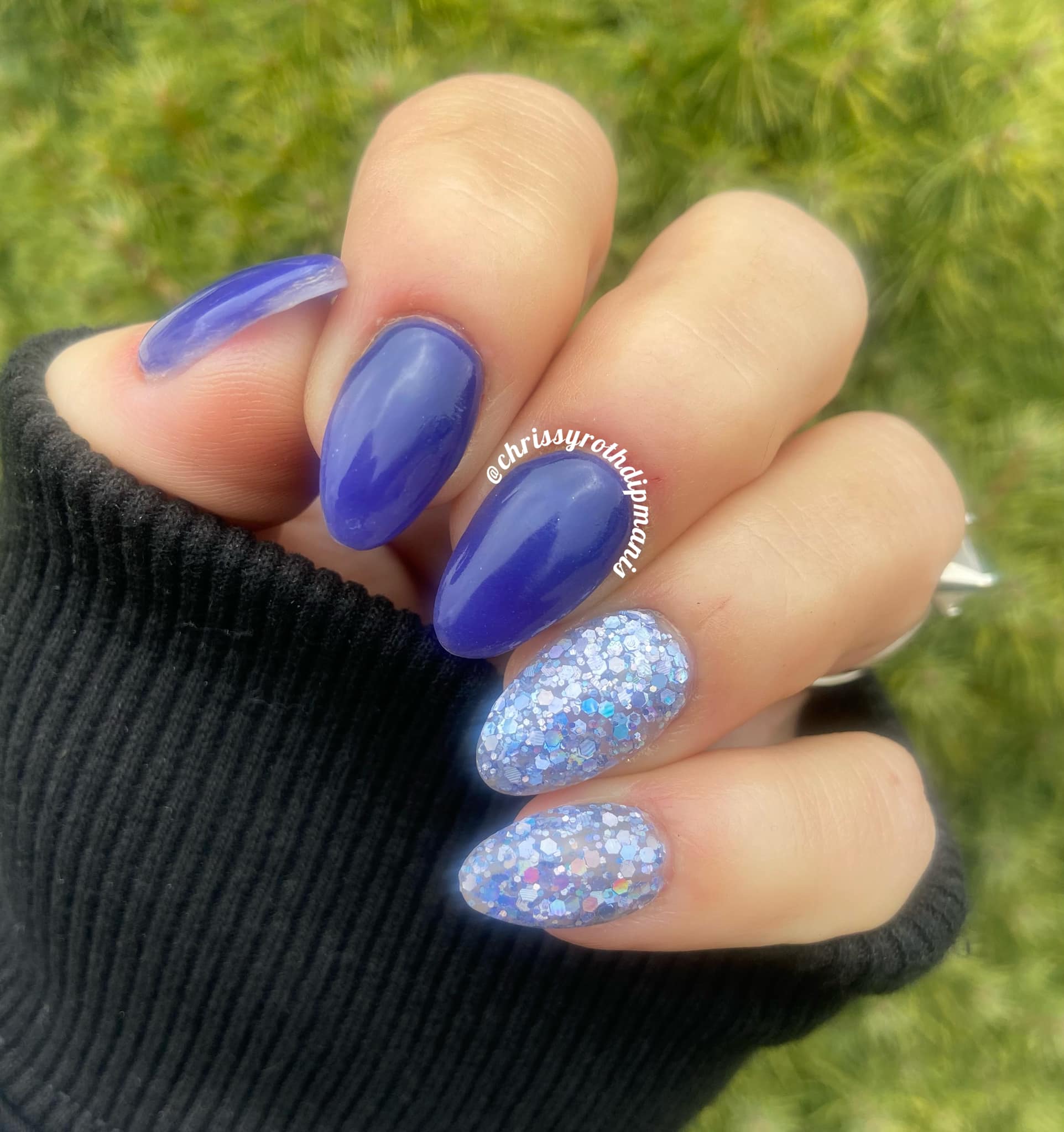 blue holographic dip powder glitter