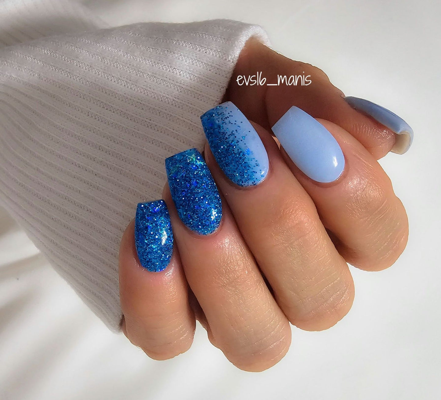 Blue Blood Dip Powder