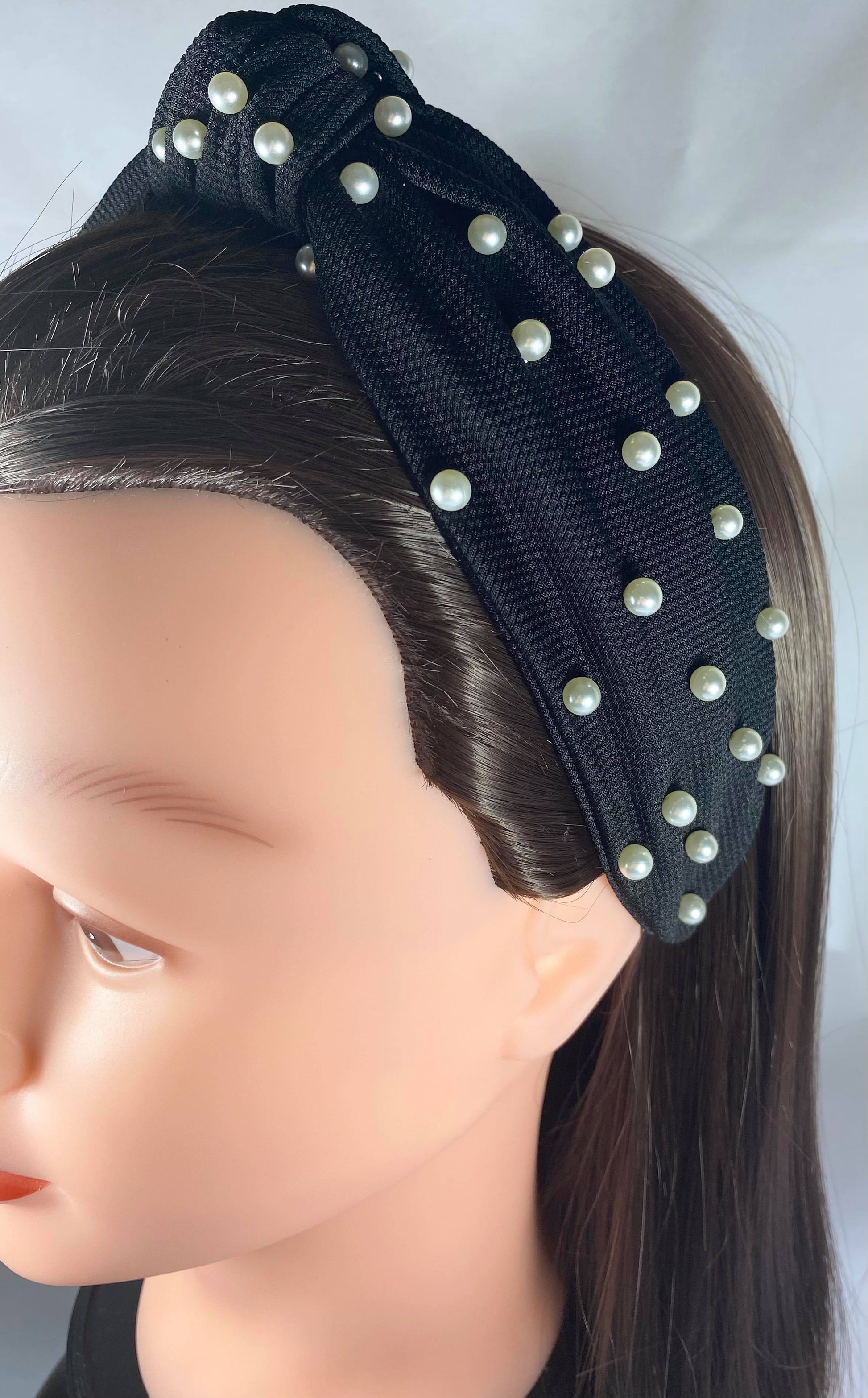 Black Pearl Knotted Headband with Perls 