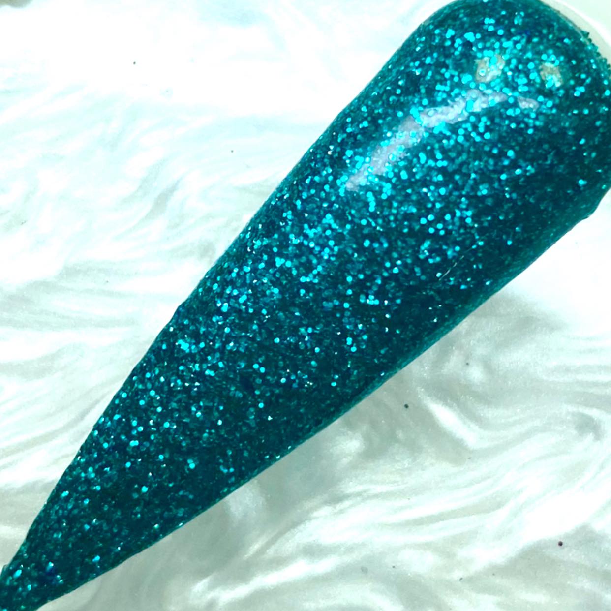 Emerald dip powder glitter