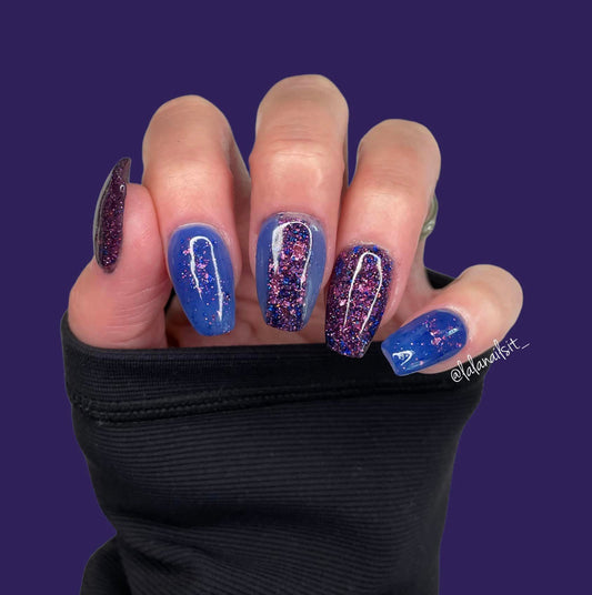 Purple glitter dip powder