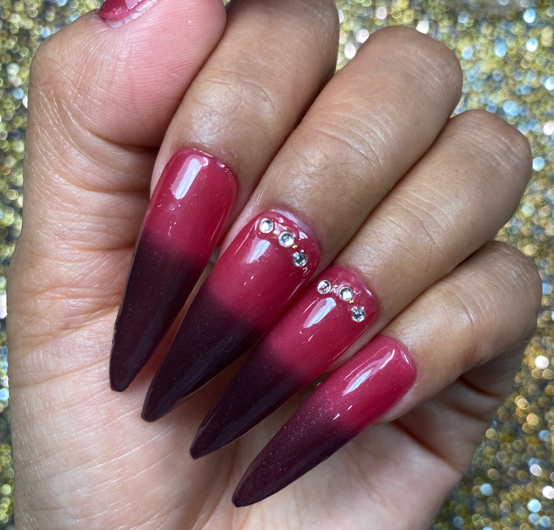 Maroon and Red Thermal Dip Powder