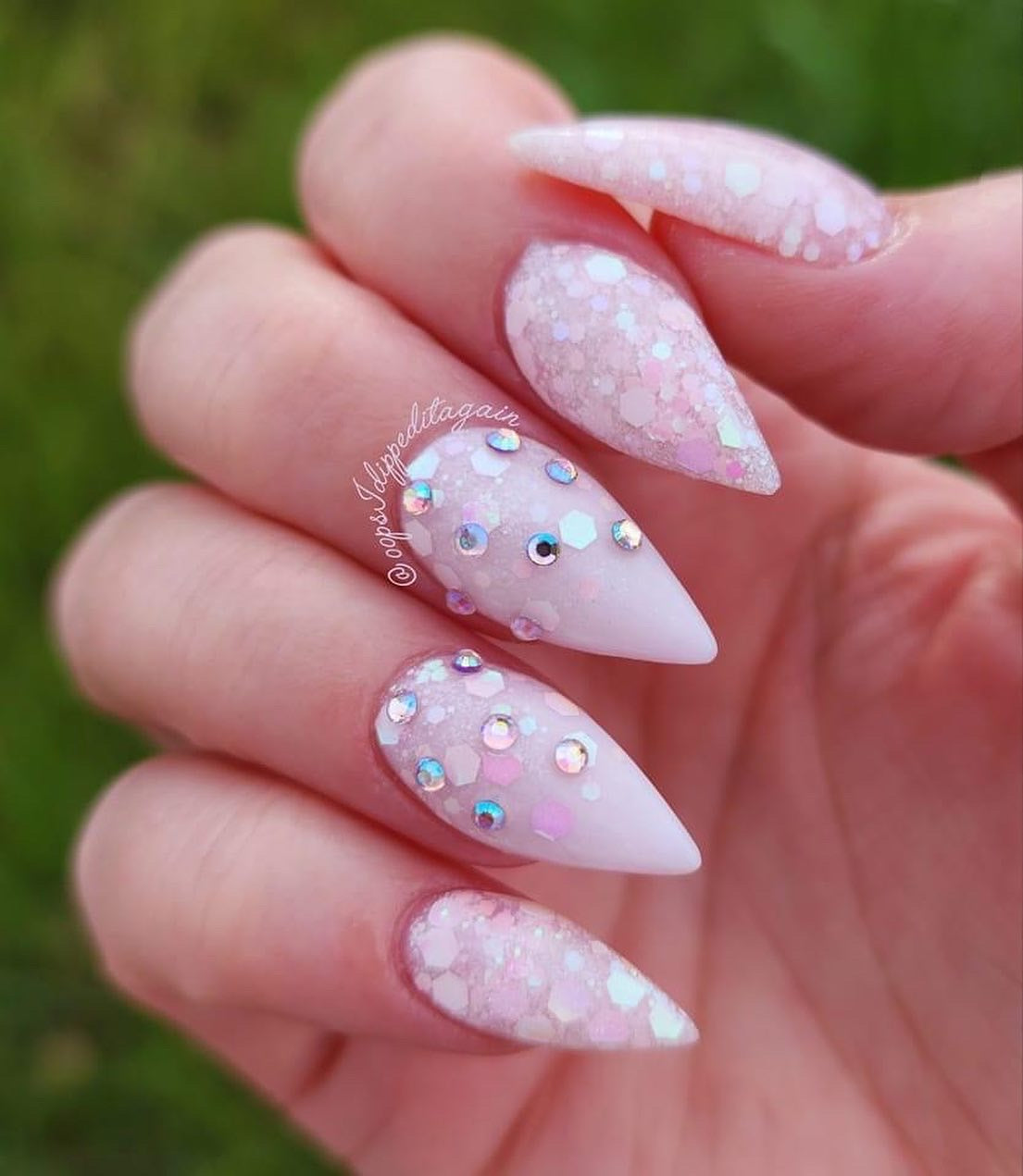 Pink glitter dip powder