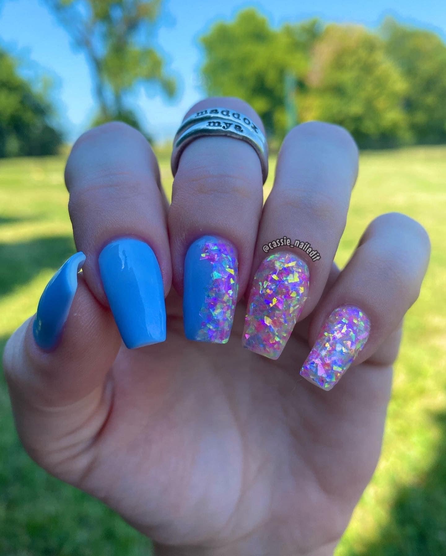 Blue dip powder nails